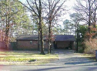1298 Lakeshore Dr, Hot Springs, AR 71913