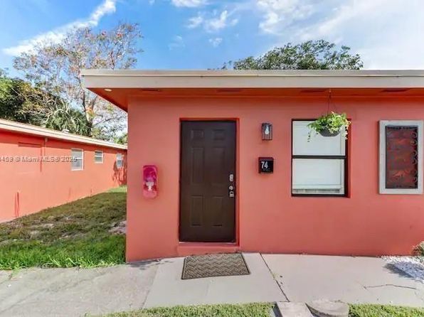 74 NE 5th St #0
