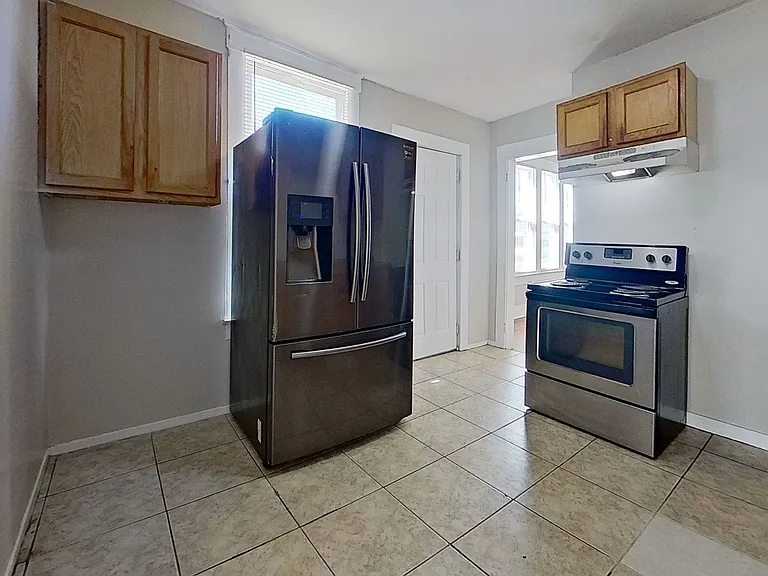 54 W 27th St — Photo 9