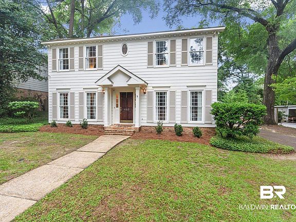 2nd image of 483 Pine Ct