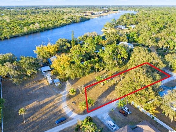 3rd image of 2014 Fort Denaud Rd