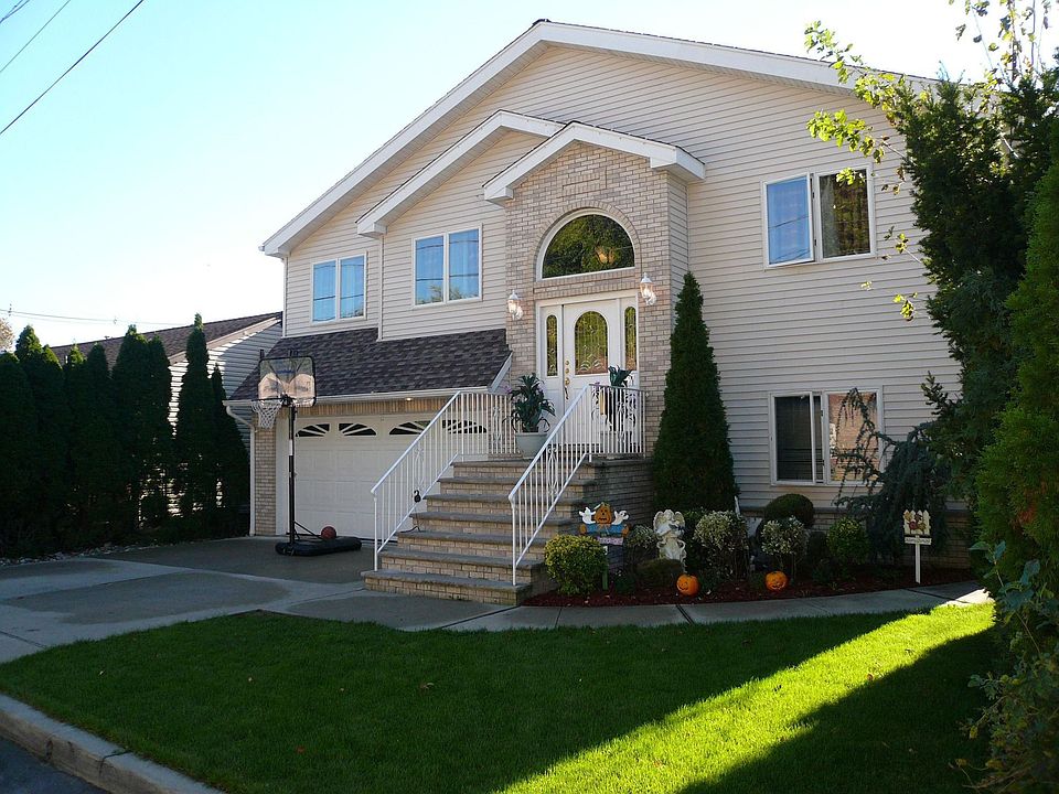 2nd image of 67 Central Ln