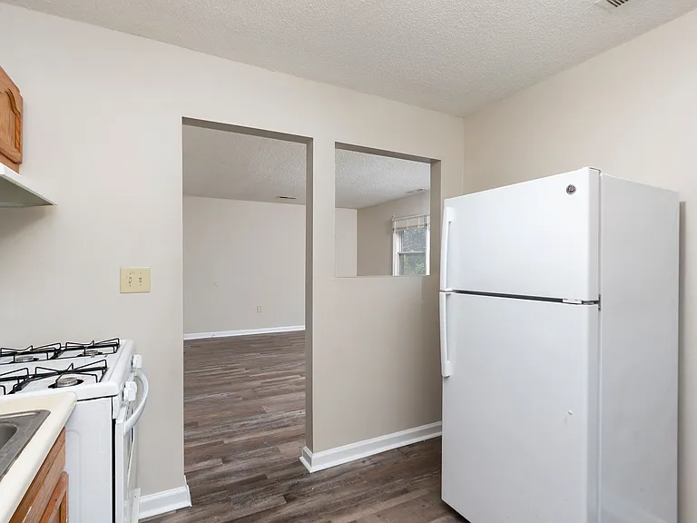 116 Carman Ave #5A — Photo 6
