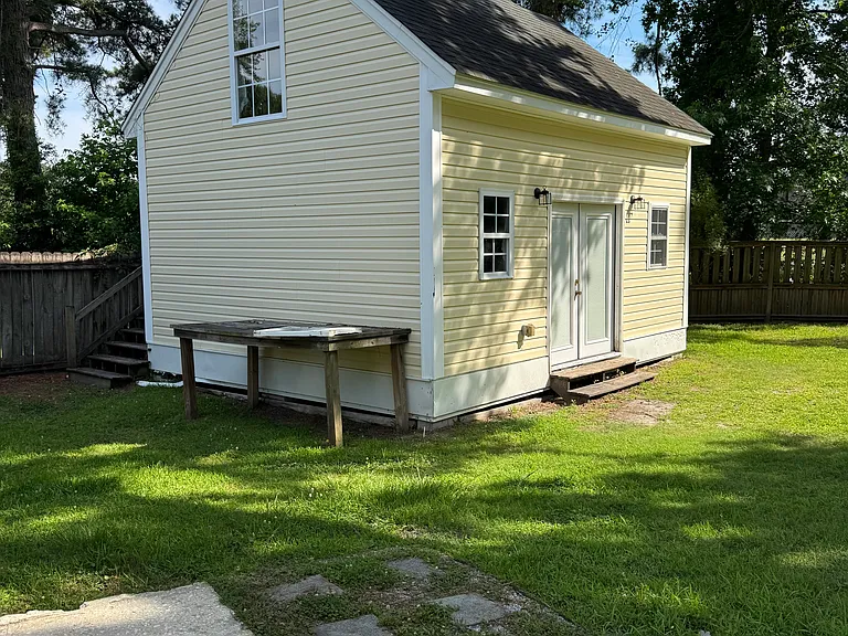 106 Cambell Ct — Photo 3