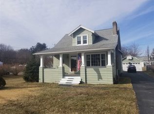 14 W Sand Lake Rd, Wynantskill, NY 12198