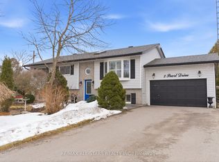 2 Pearl Dr, Scugog, ON L0C 1B0