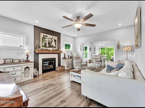3rd image of 7017 Remagen Ln