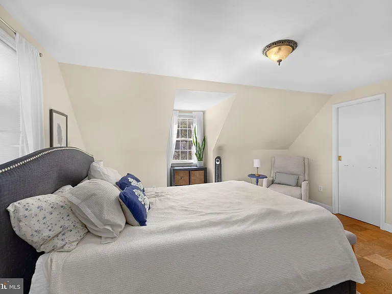 2929 Stuart Dr — Photo 15