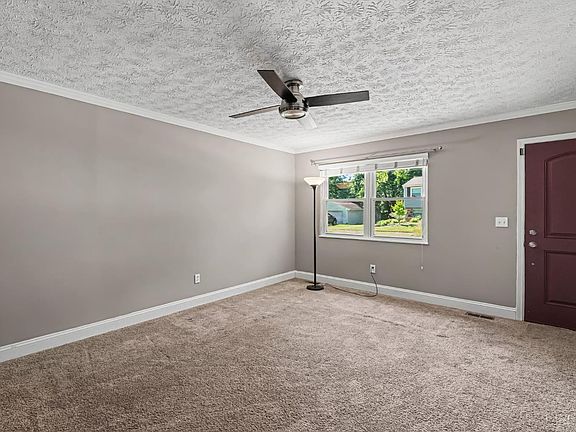 4th image of 4819 Stoneybrook Rd