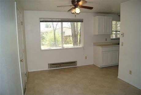 3rd image of 1457 E Park St