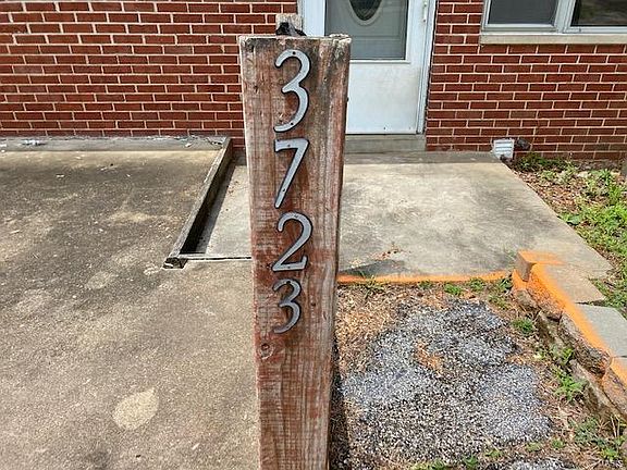 2nd image of 3723 Terrace Dr