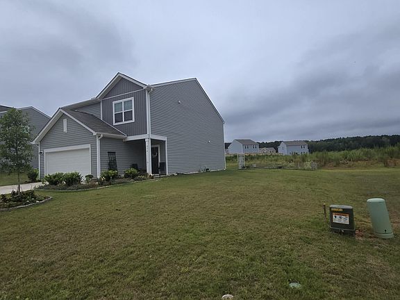 2nd image of 874 Embraer Way