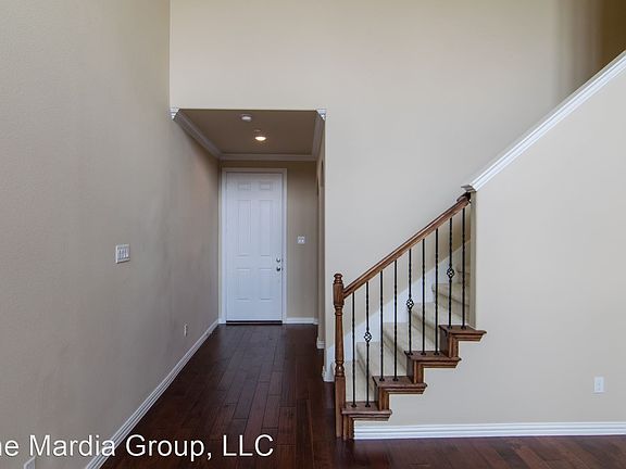 3rd image of 6118 Black Swan Cir