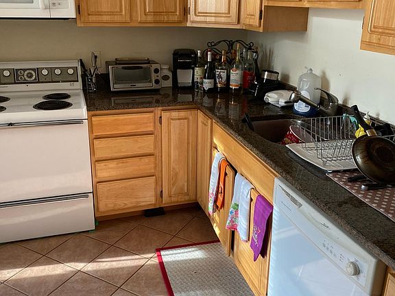 5th image of 61 Longwood Ave #9B