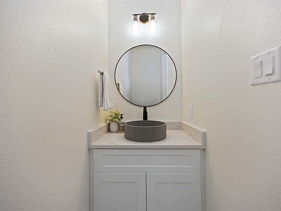 5th image of 3528 Amos St