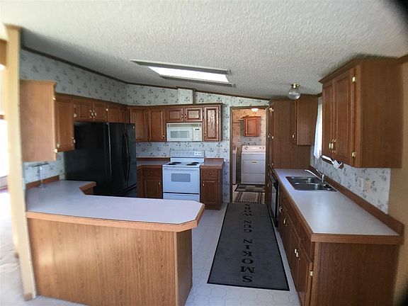 3rd image of 5508 Cypress Ln