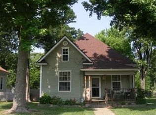 907 S Broadway Ave, Springfield, MO 65806