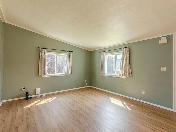 5th image of 260 NW Golden Hills Dr Spc 7