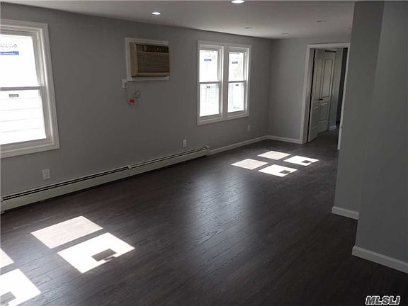 3rd image of 1721 Atherton Ave