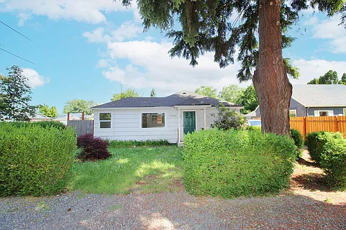 7707 SE Otty St Photo 1