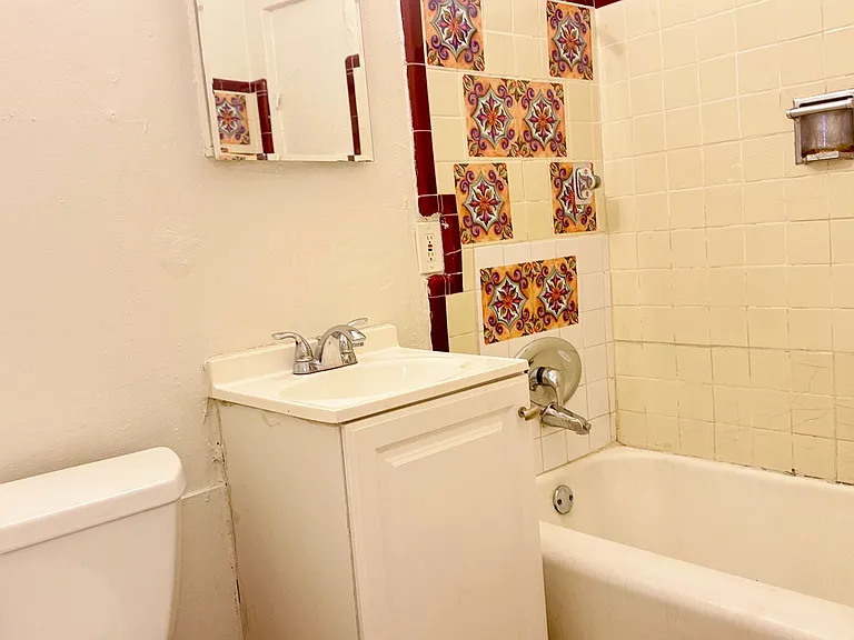 1505 N 15th Ave — Photo 22