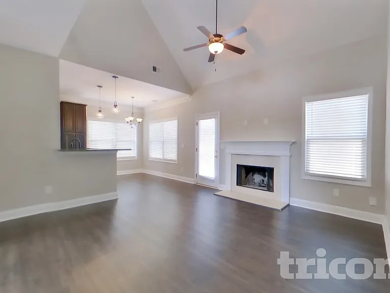 268 Cranbrooke Dr — Photo 2