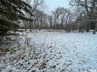 2005 43rd St, Moline, IL 61265