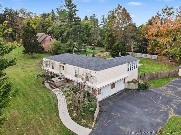 7051 Brenlee Drive, Georgetown, IN 47122