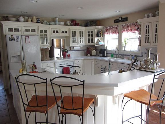 2nd image of 6725 NW Larch Dr
