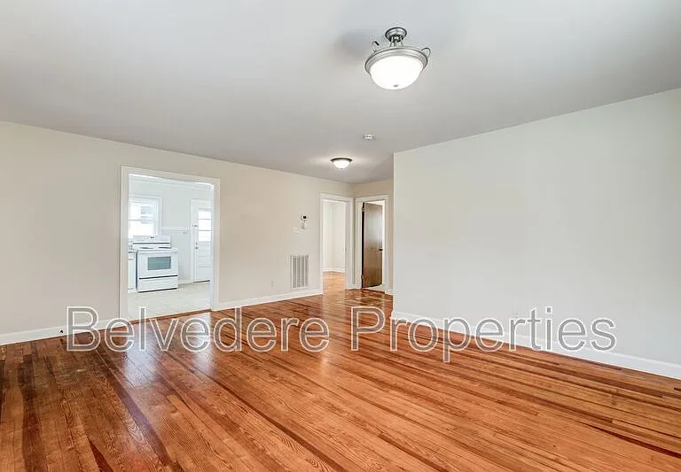 709 Langford Ave — Photo 9