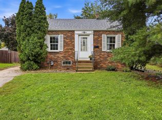 3922 Hart Ct NE, Cedar Rapids, IA 52402