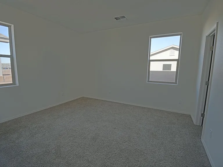 6303 Gannett Dr NE — Photo 10