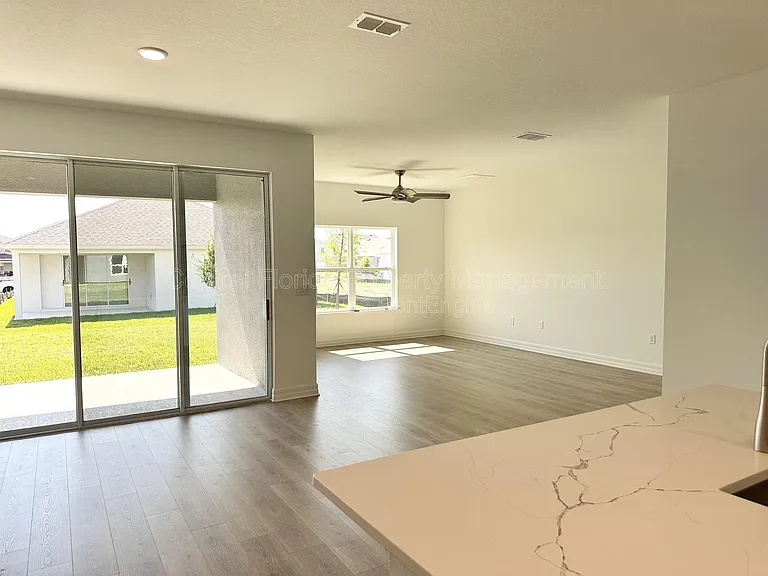 1166 Silo Dr — Photo 4