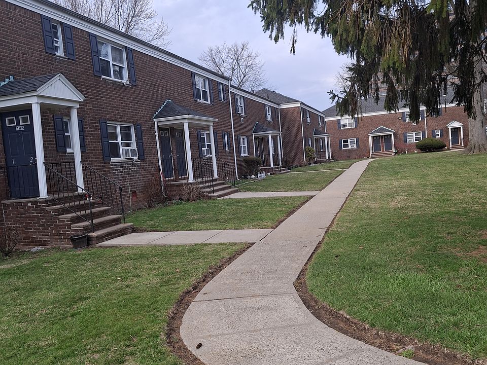 1st image of 445 Main St
