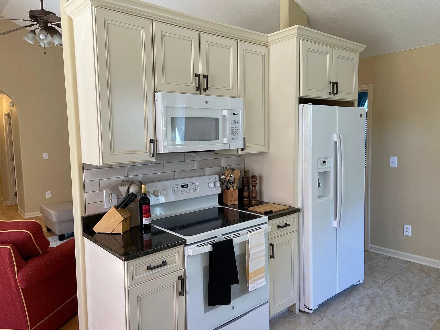 4 bed, 1700 sqft, $3,000 — Photo 4