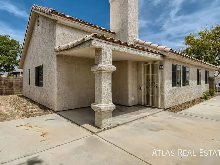 4405 Sandhorse Ct — Photo 12