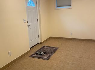 208 Roslyn Rd, Mineola, NY 11501