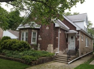 8208 Kildare Ave, Skokie, IL 60076