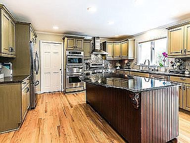 2nd image of 5501 Golden Heights Dr