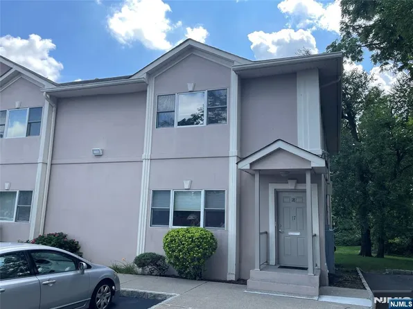 485 Saddle River Rd APT 18, Saddle Brook, NJ 07663