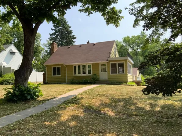 1928 Adolphus St, Saint Paul, MN 55117