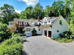 30 E Lake Stable Rd, Tuxedo Park, NY 10987