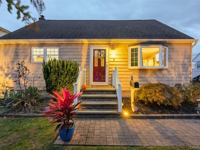 9 Riviera Parkway, Lindenhurst, NY, 11757