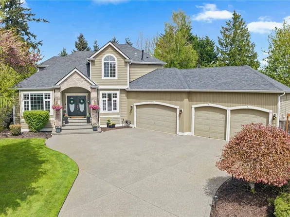8107 204th Avenue Ct E, Bonney Lake, WA 98391