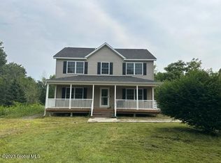 95 Furnace Rd, Moriah, NY 12960