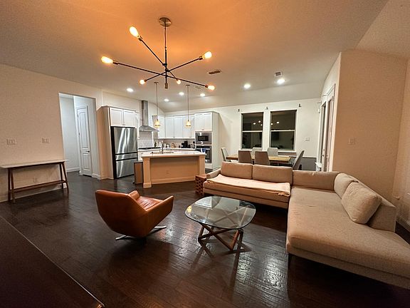 3rd image of 2609 Walnut Creek Ln