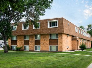 2211 13th Ave N #101, Grand Forks, ND 58203