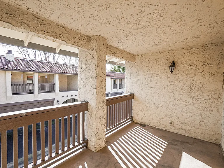 24054 La Paz Way — Photo 31