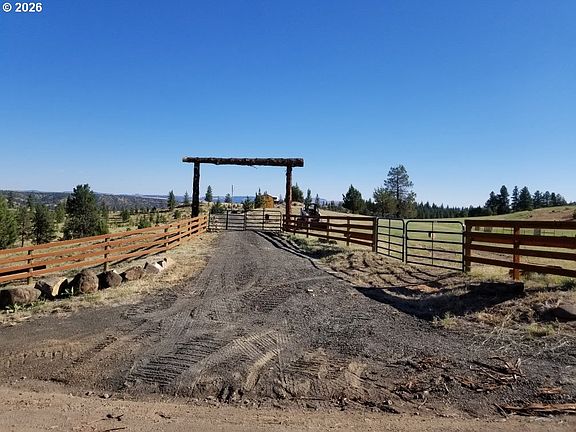 4th image of 19900 Winlock Ln