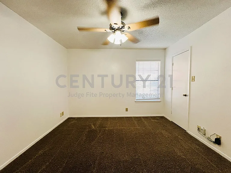 929 W Hickory St #A-5 — Photo 15